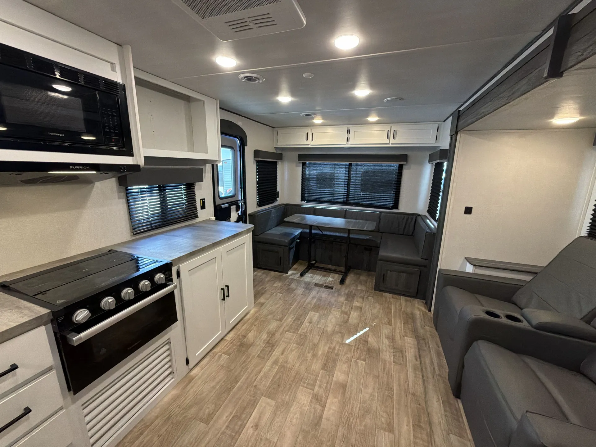 2024 Keystone Hideout 25RDSWE — living area main