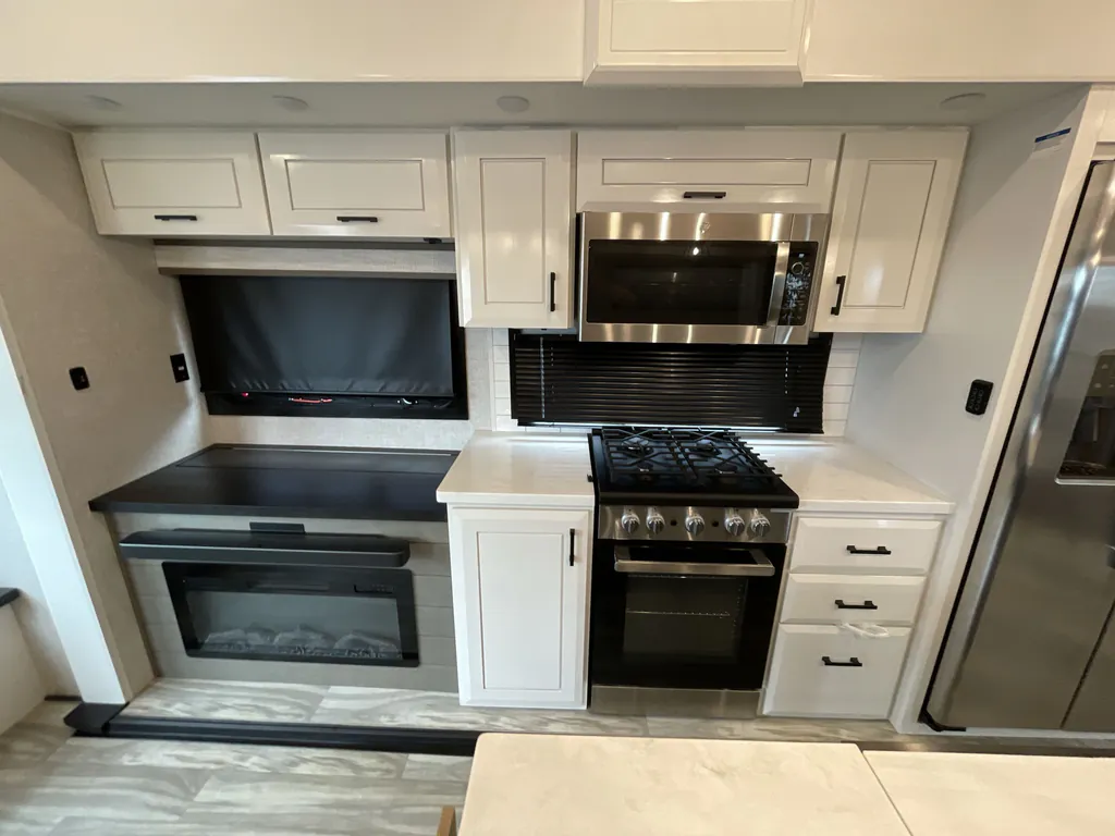 2024 Jayco Pinnacle 36FBTS, Photos photo 11