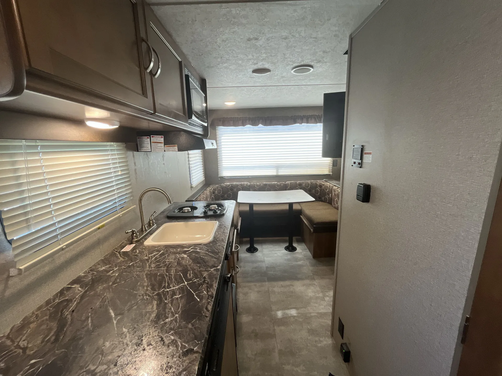 2018 Keystone Springdale 1750RD - Photo 3