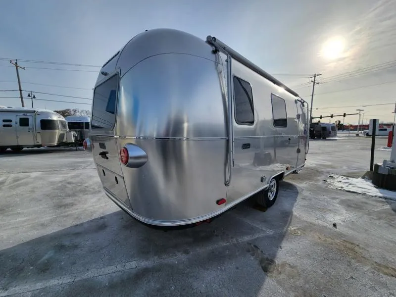 2026 Airstream World Traveler 22RB - Photo 4