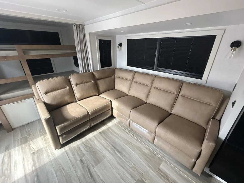 2027 Brinkley Model I 290, Photos photo 21