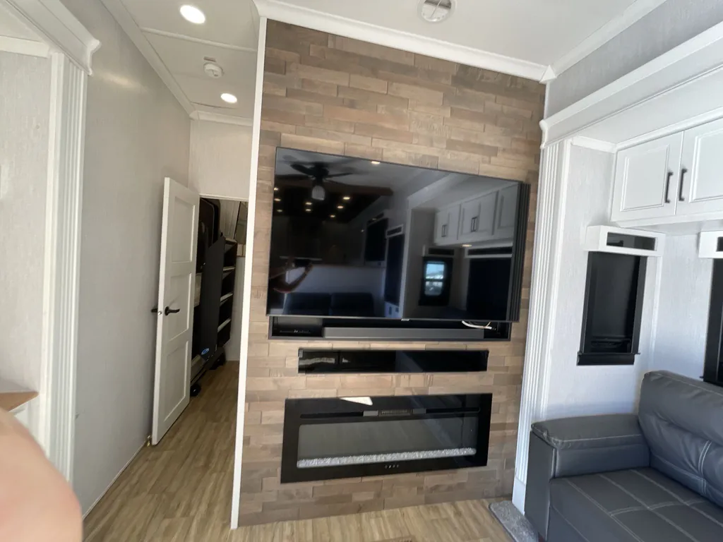 2023 Forest River RiverStone 391FSK, Photos photo 10