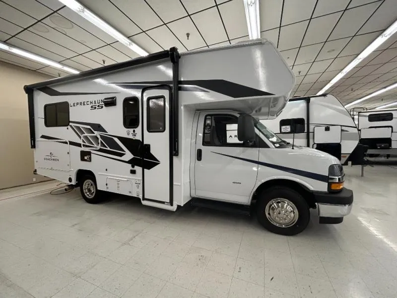 2027 Coachmen Leprechaun 210QSS CHEVY 3500 - Photo 2
