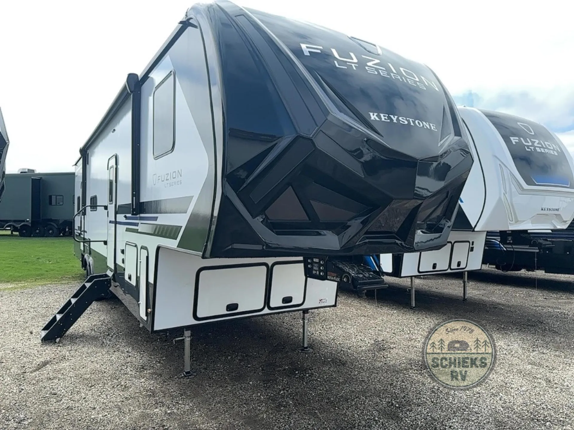 2026 Keystone Fuzion Impact Edition 361LT - Photo 2