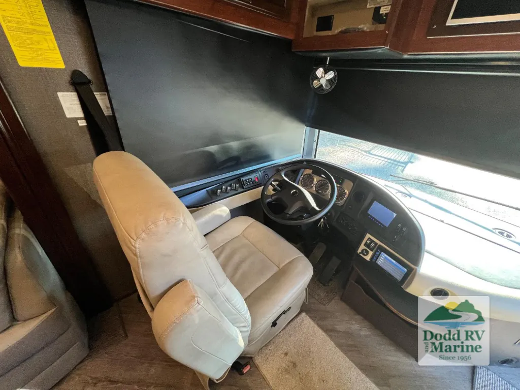 2019 Fleetwood Pace Arrow LXE 38K, Photos photo 9
