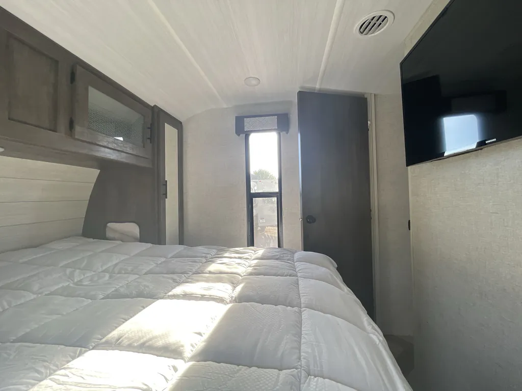 2020 Forest River Wildwood 27RKS, Photos photo 21