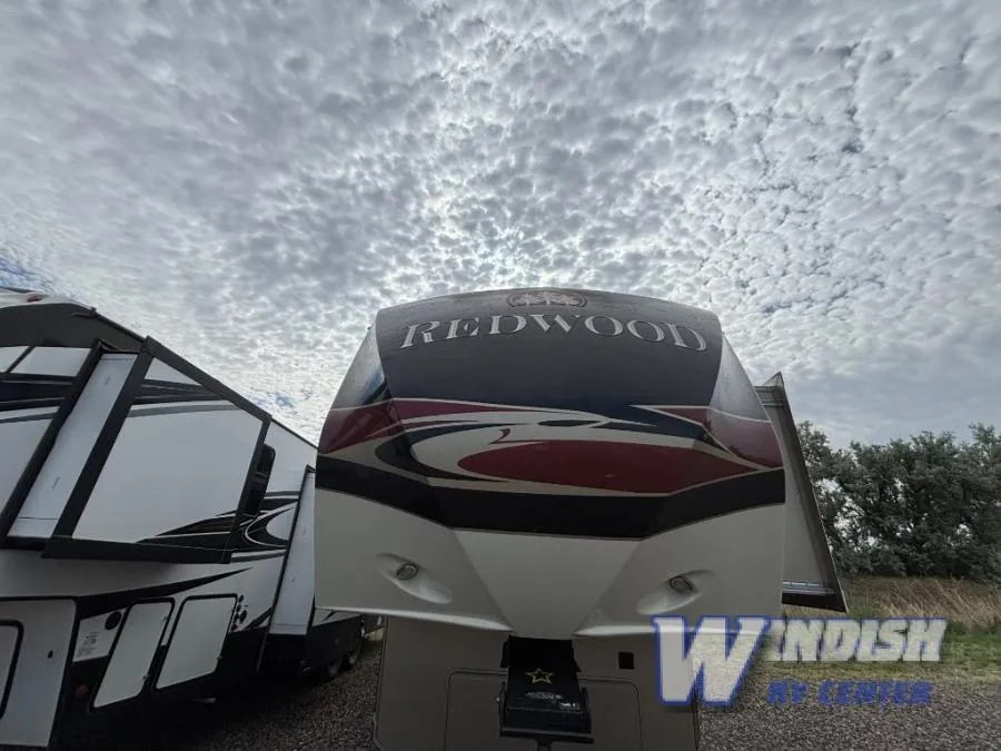 2014 Redwood RV Redwood 31SL - Photo 2