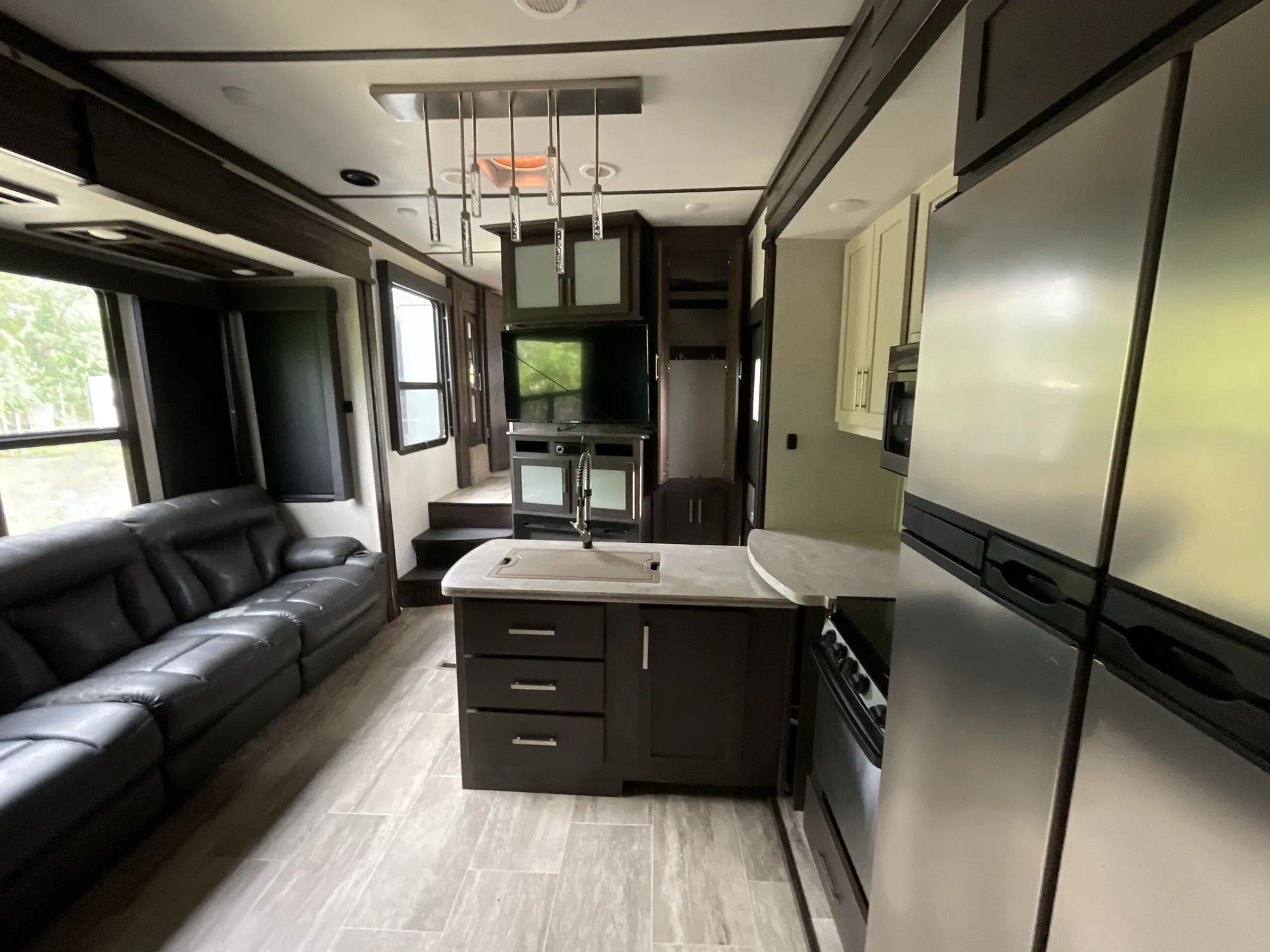 2018 Keystone Raptor 362 — living area main