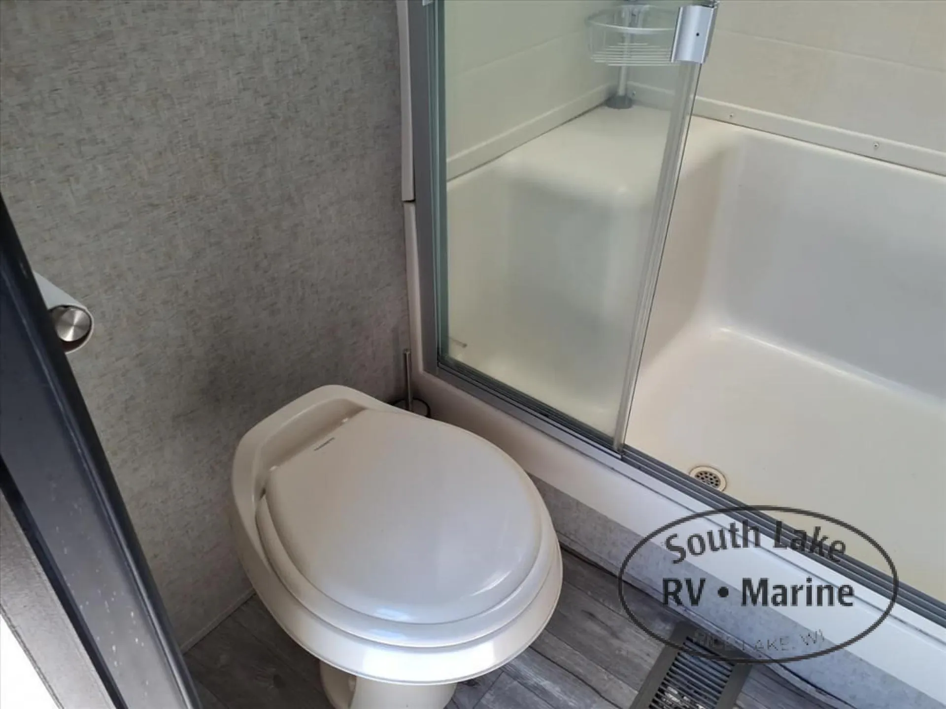 2019 Forest River RV Cherokee Destination Trailers 39KR — Photo 5