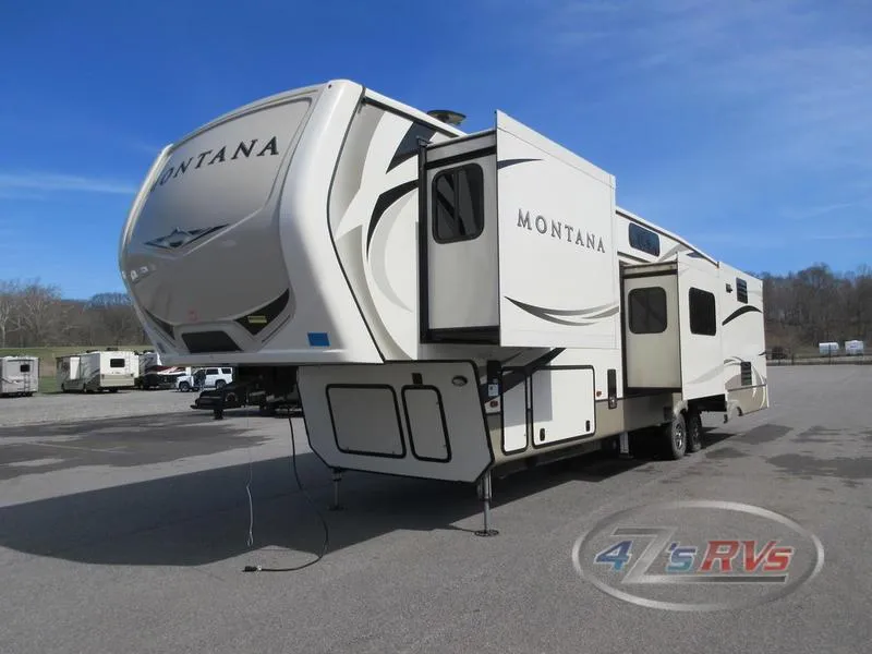 2018 Keystone Montana 3950BR - Photo 2