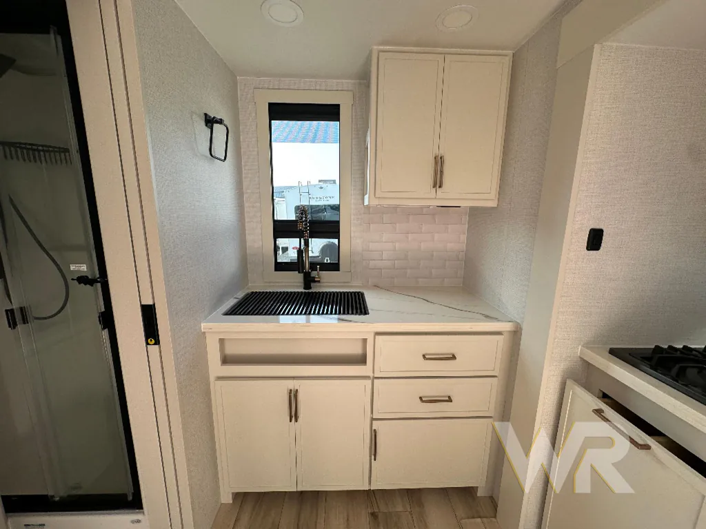 2026 Brinkley Model I 235, Photos photo 20