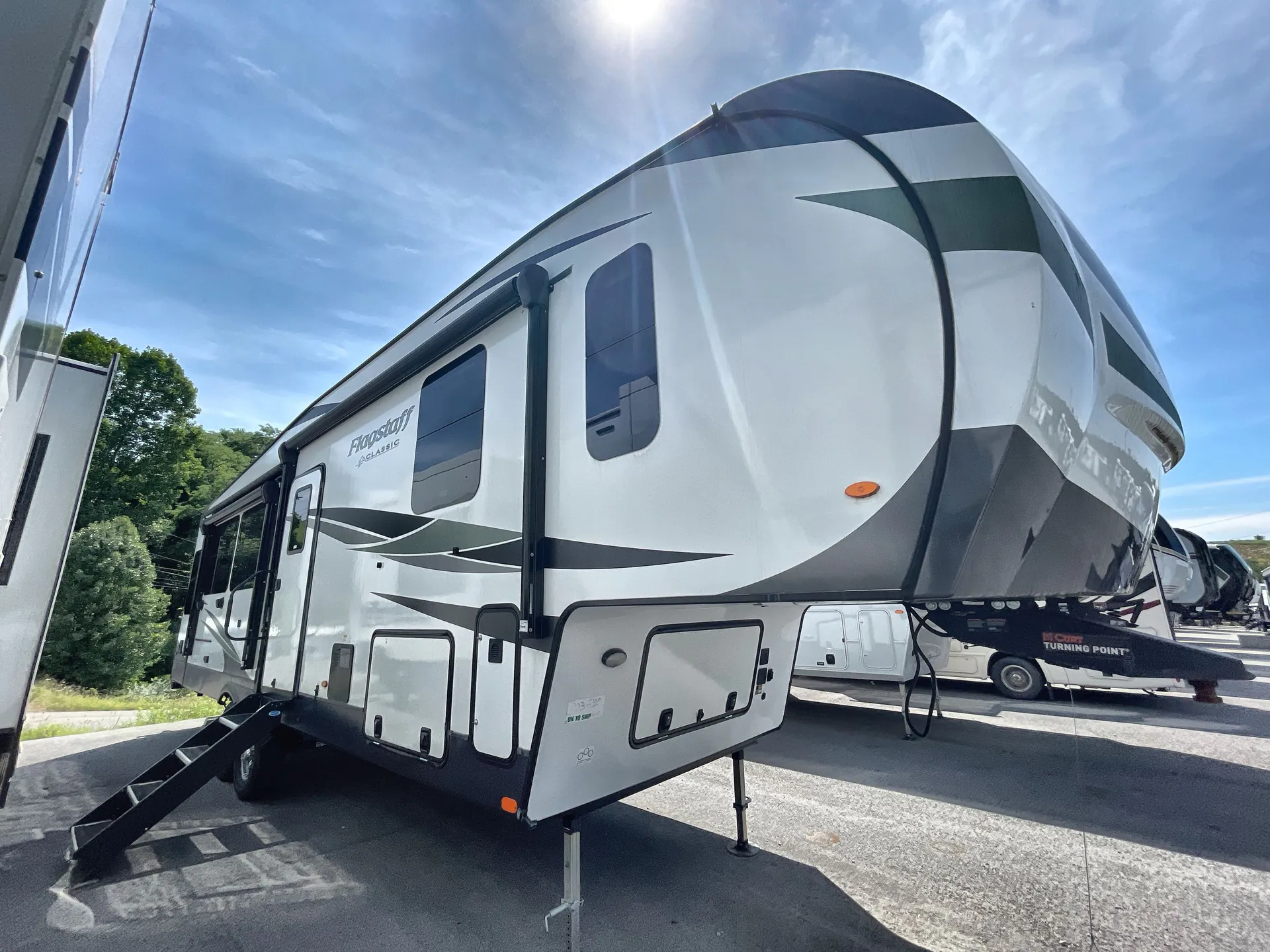2023 Forest River Flagstaff Super Lite 529IKRL - Photo 2