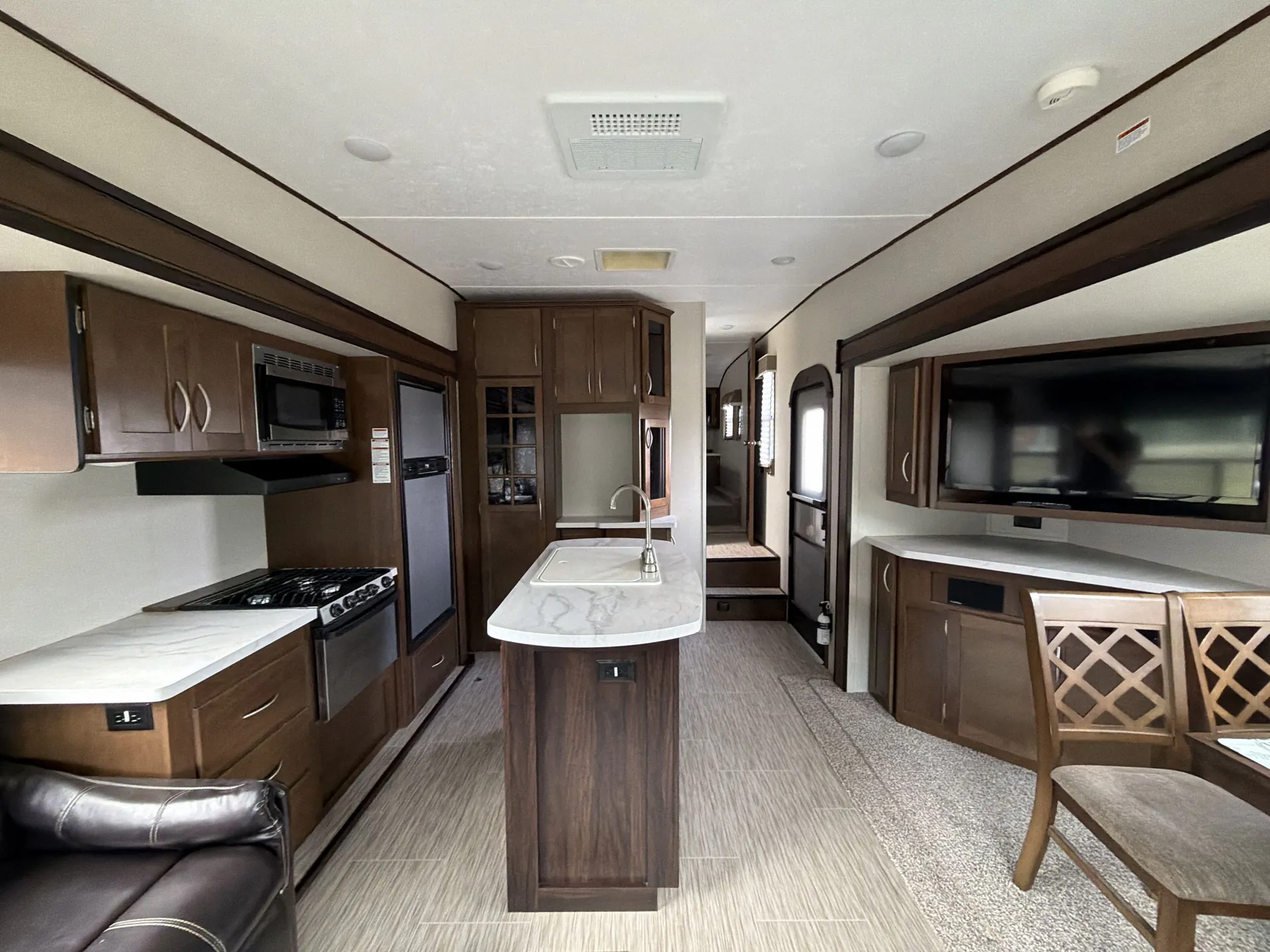 2018 Prime Time Crusader Lite 28RL — living area main