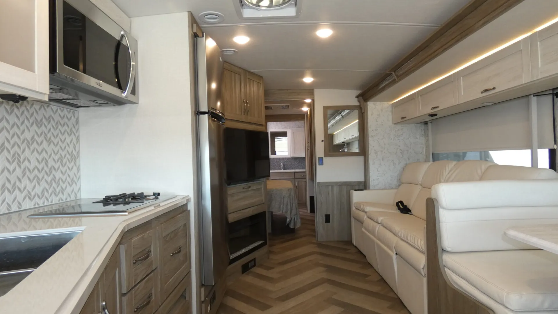 2026 Winnebago Adventurer 35F - Photo 3