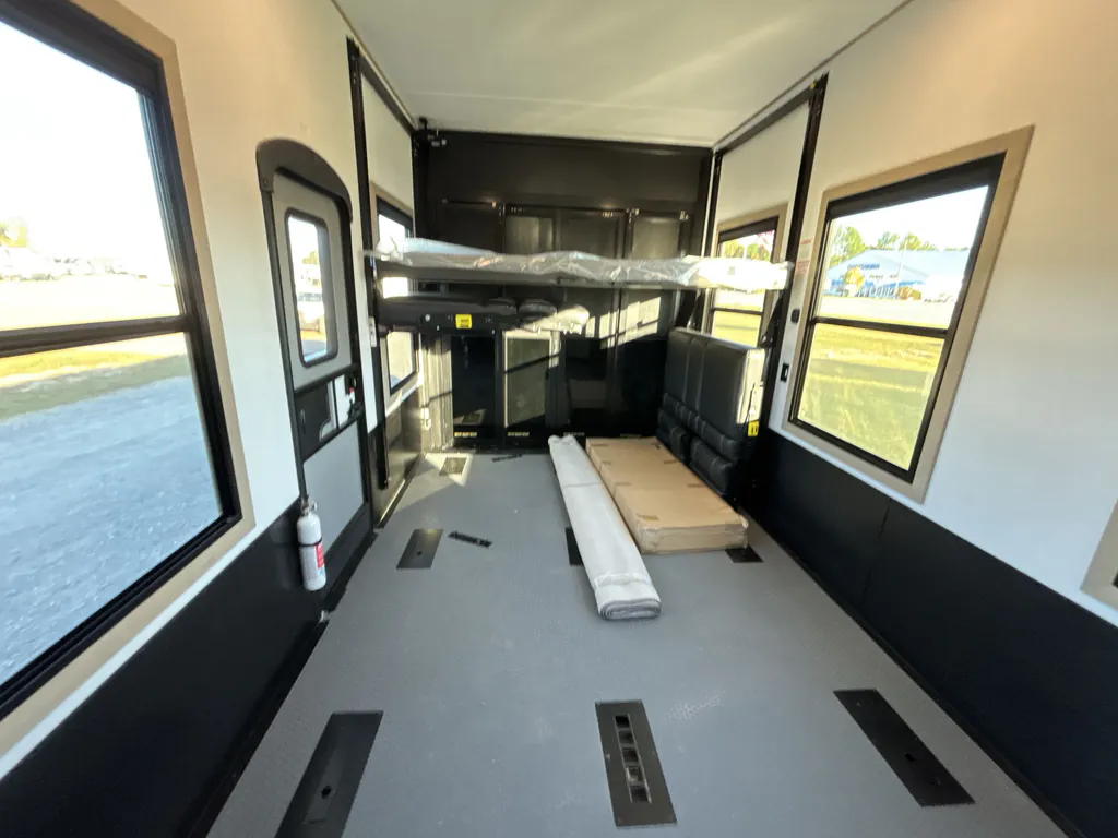 2026 Keystone Raptor 415, Photos photo 23