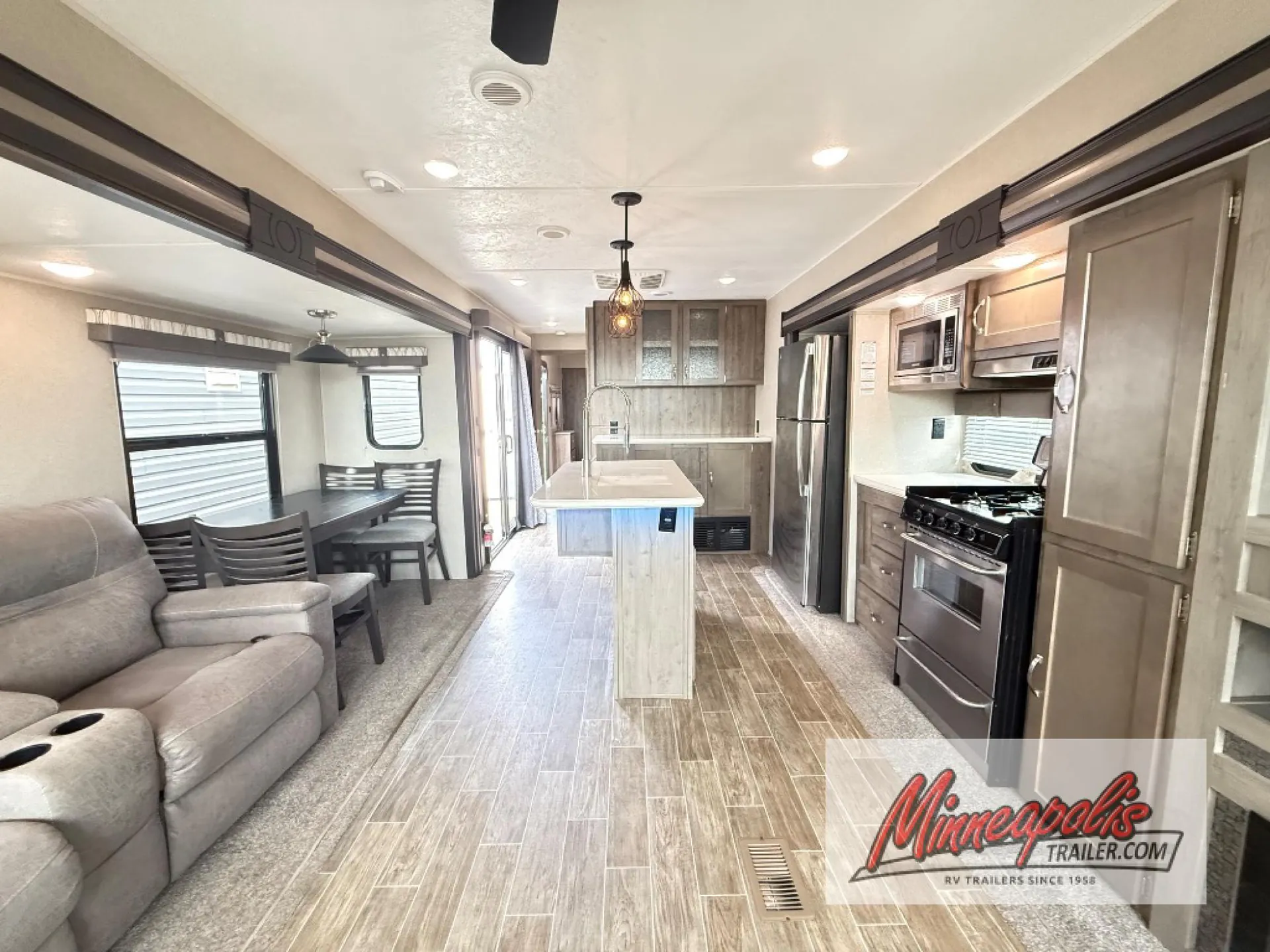 2020 Palomino Puma 37PFL - Photo 3
