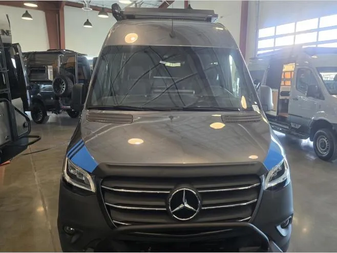 2025 Remote Vans Remote Vans Oasis - Photo 2