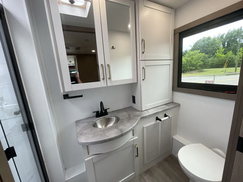 2027 Entegra Coach Vision XL 36C, Photos photo 26