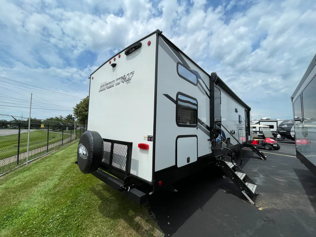 2024 Forest River Cherokee Alpha Wolf 30RDB-L, Photos photo 19