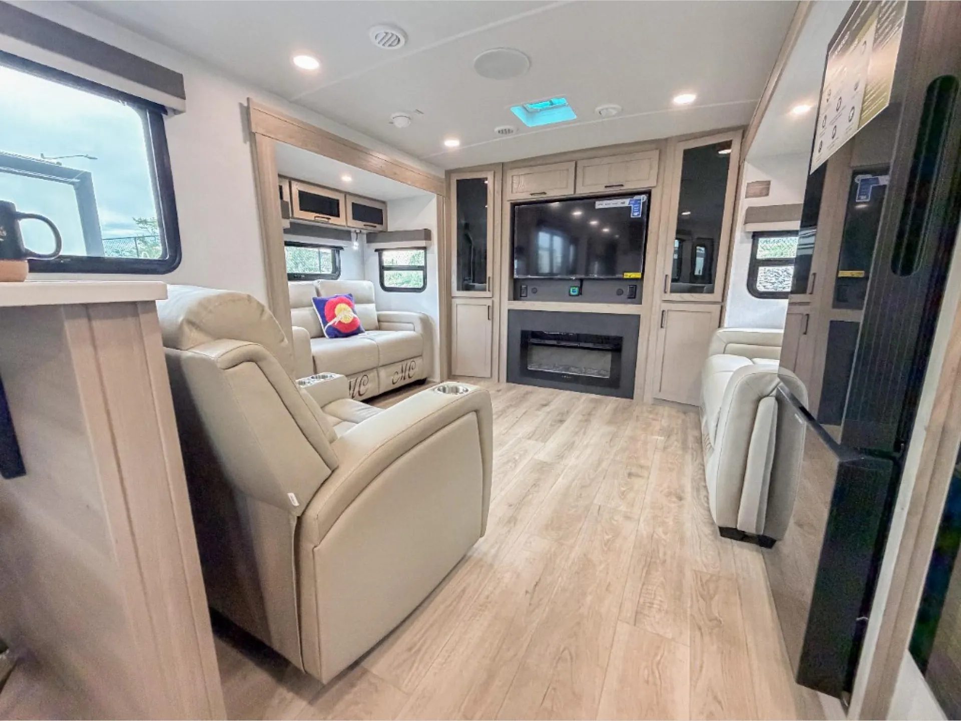 2026 Forest River Rockwood Ultra Lite 2908SRL - Photo 4