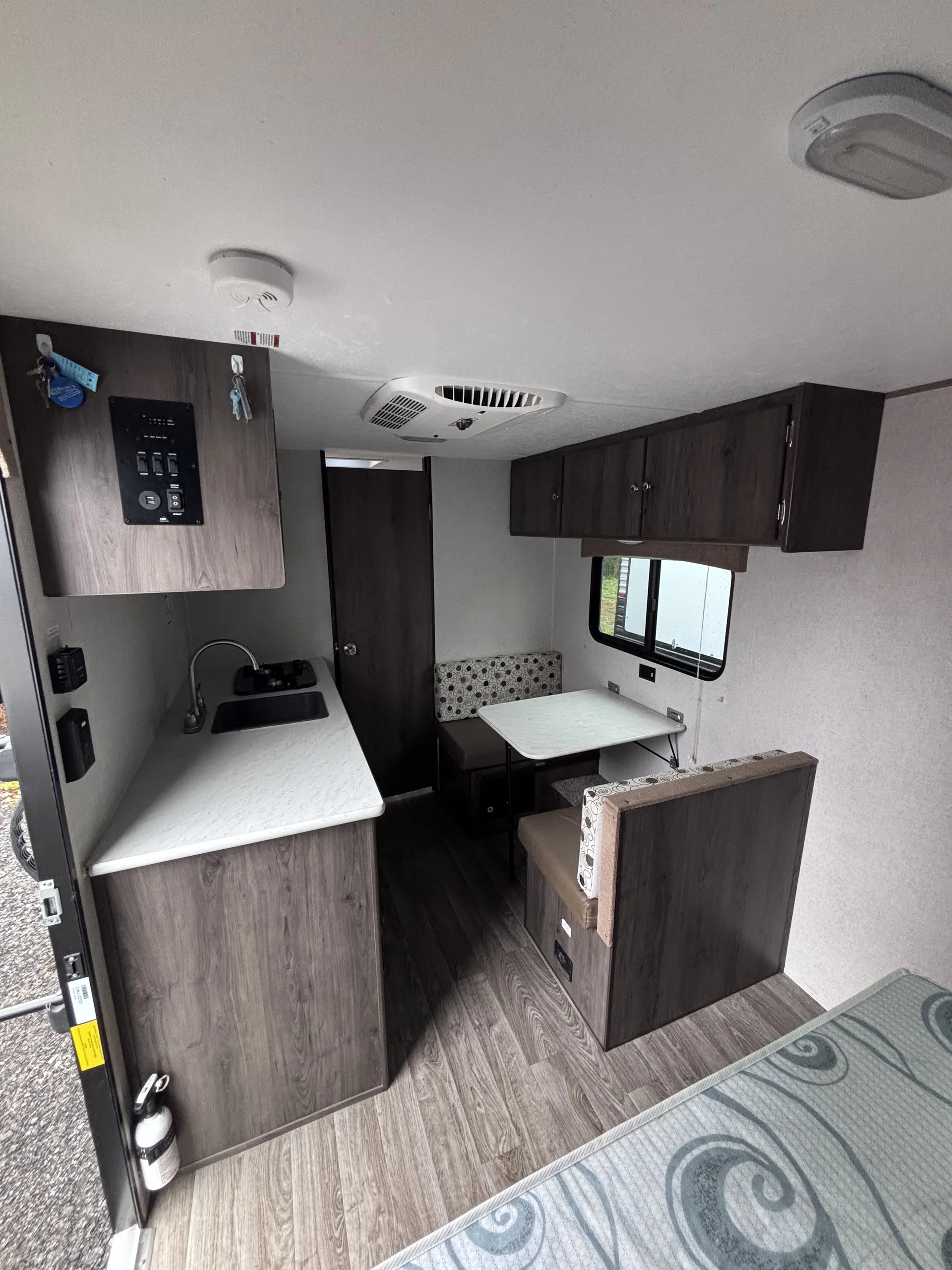 2019 Coachmen Clipper 17FQ - Photo 4