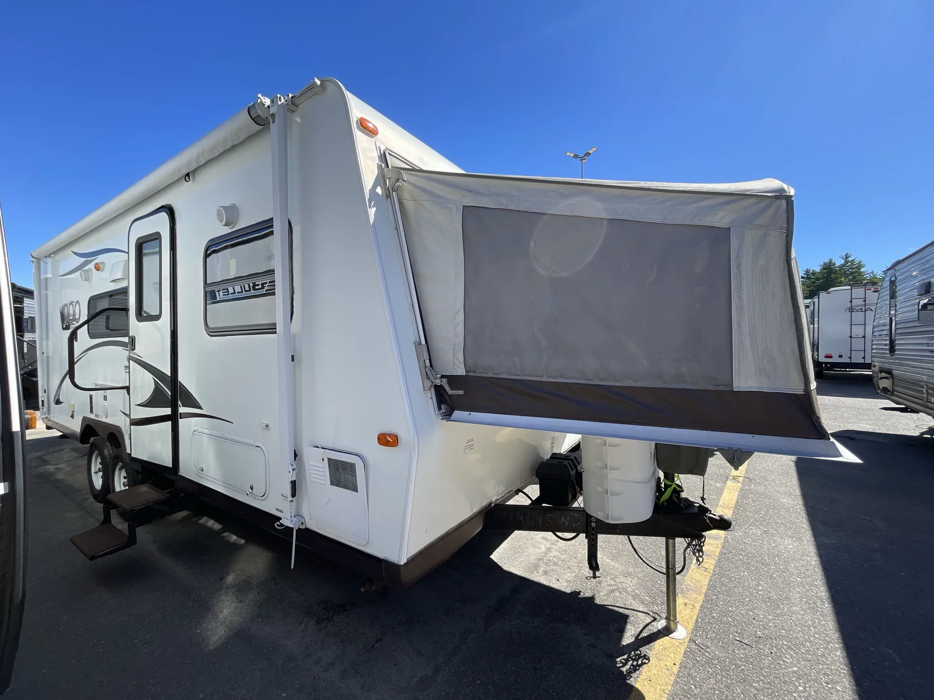 2014 Forest River Rockwood Roo 233S — campside