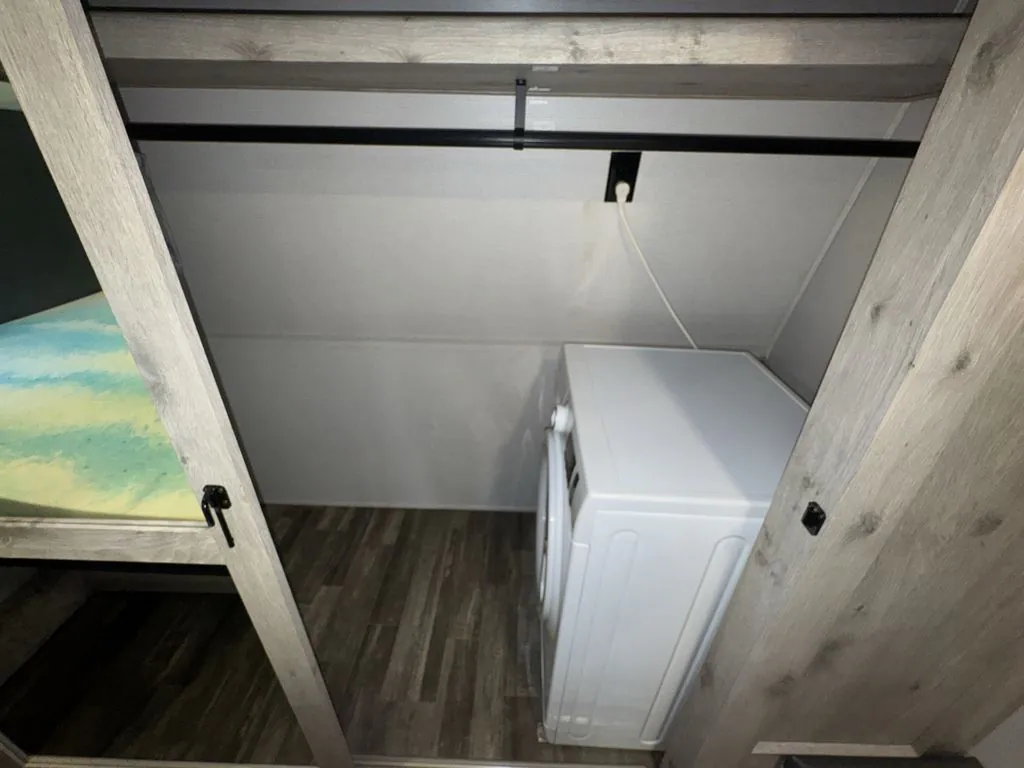 2023 Keystone Avalanche 390DS, Photos photo 25