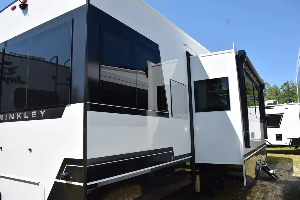 2026 Brinkley Model Z 3515, Photos photo 5