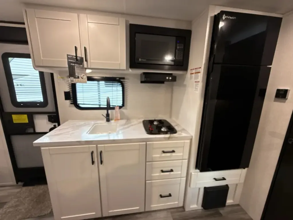 2027 Jayco Jay Flight 175FQ, Photos photo 9
