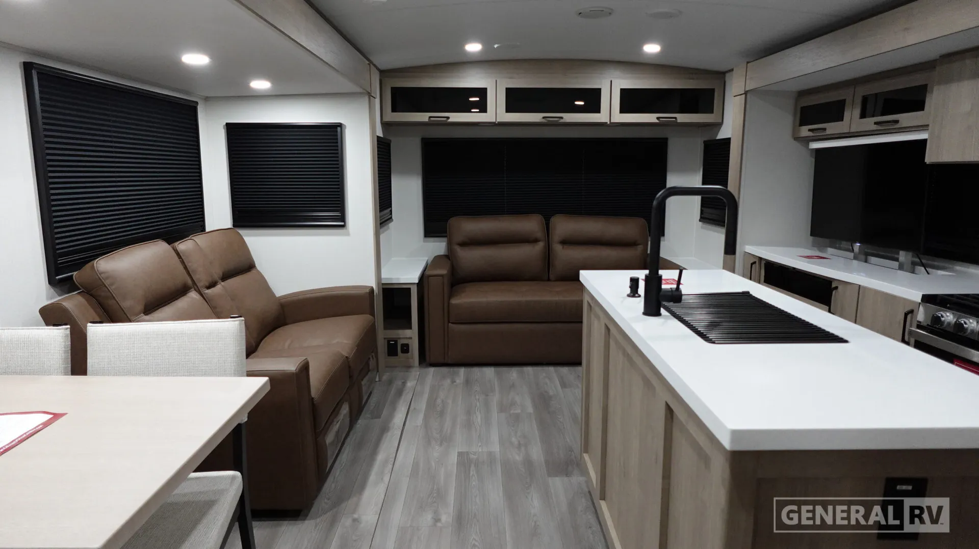 2026 Grand Design Imagine 2970RL - Photo 3