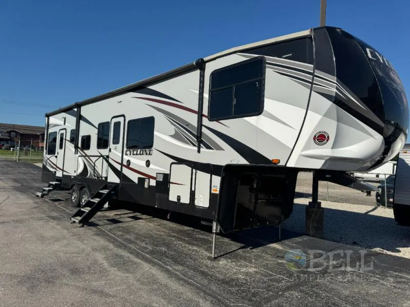 2020 Heartland Cyclone 3713 - Photo 2