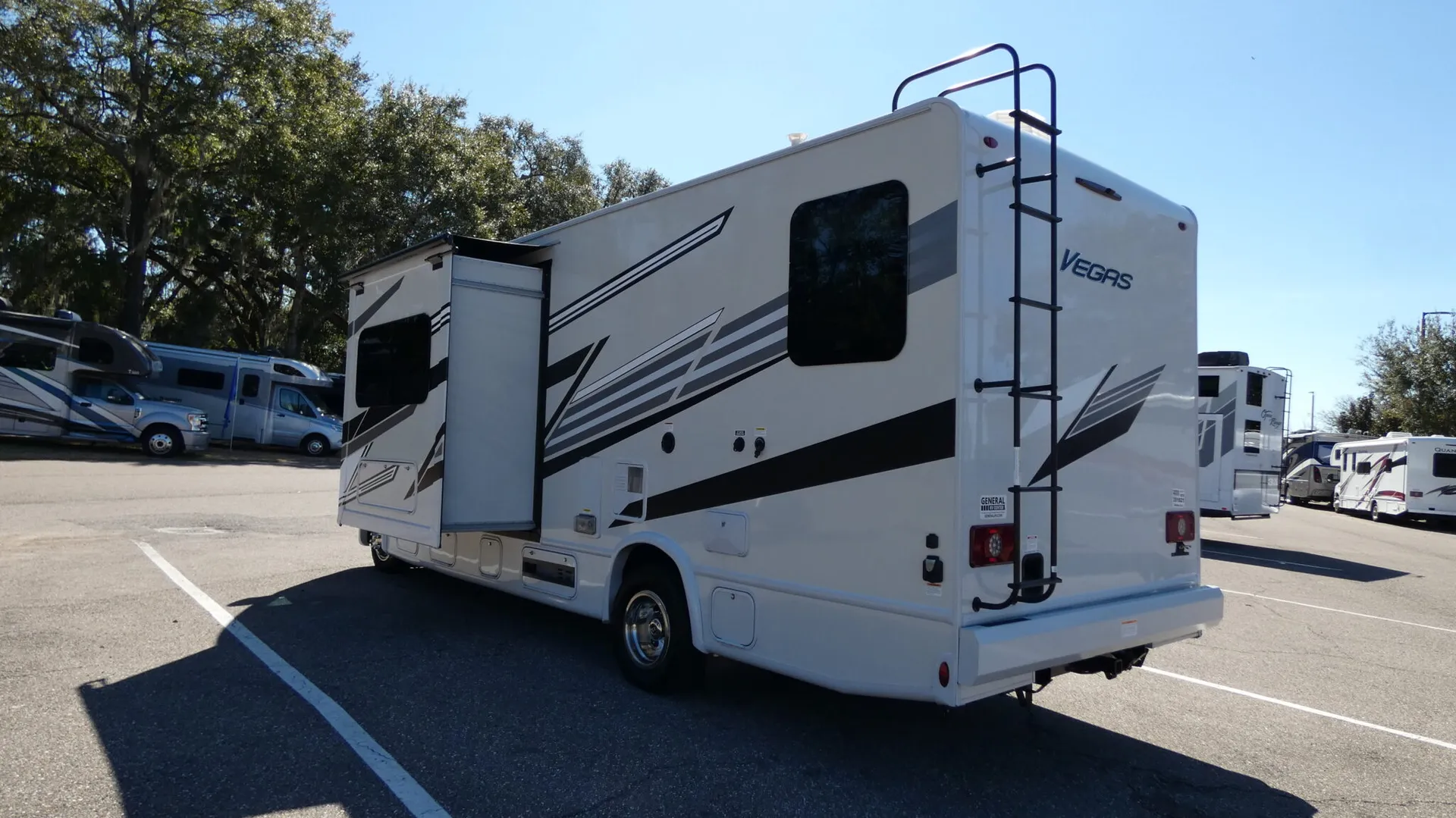 2024 Thor Motor Coach Vegas 24.3 - Photo 4