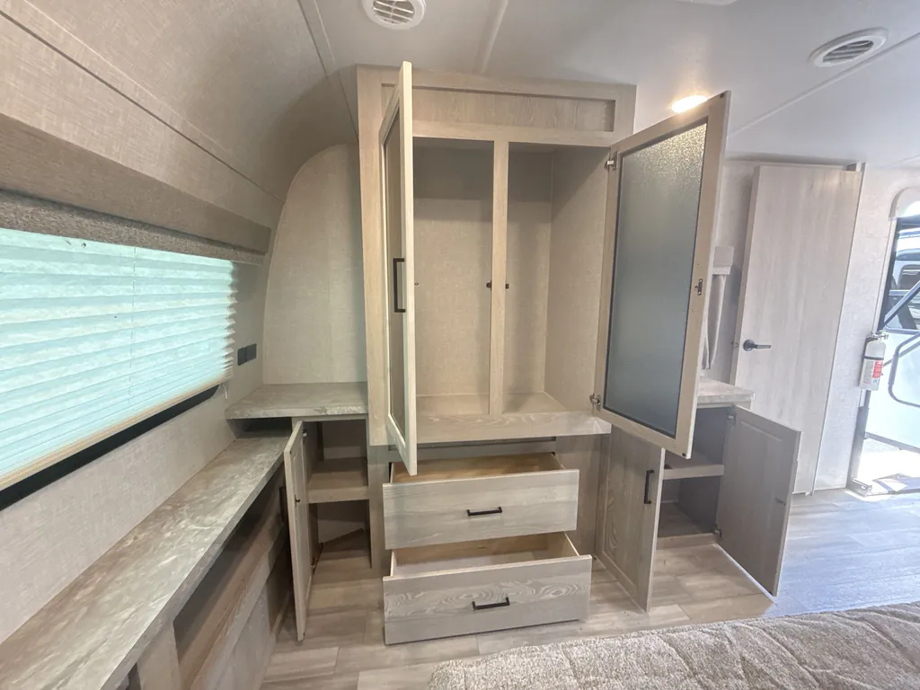 2022 Forest River Flagstaff Super Lite 29RLBS, Photos photo 22