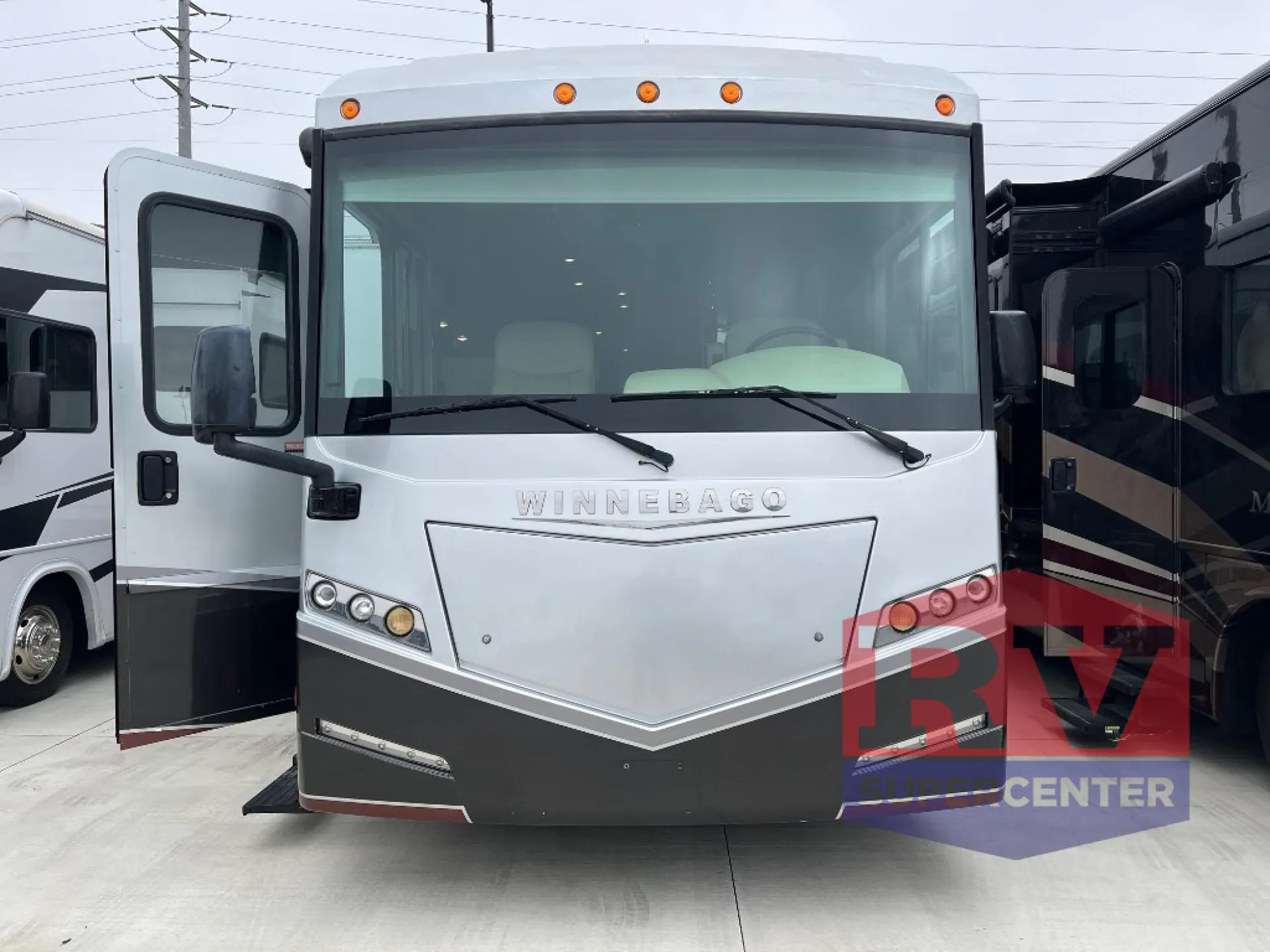 2014 Winnebago Forza 38R - Photo 3