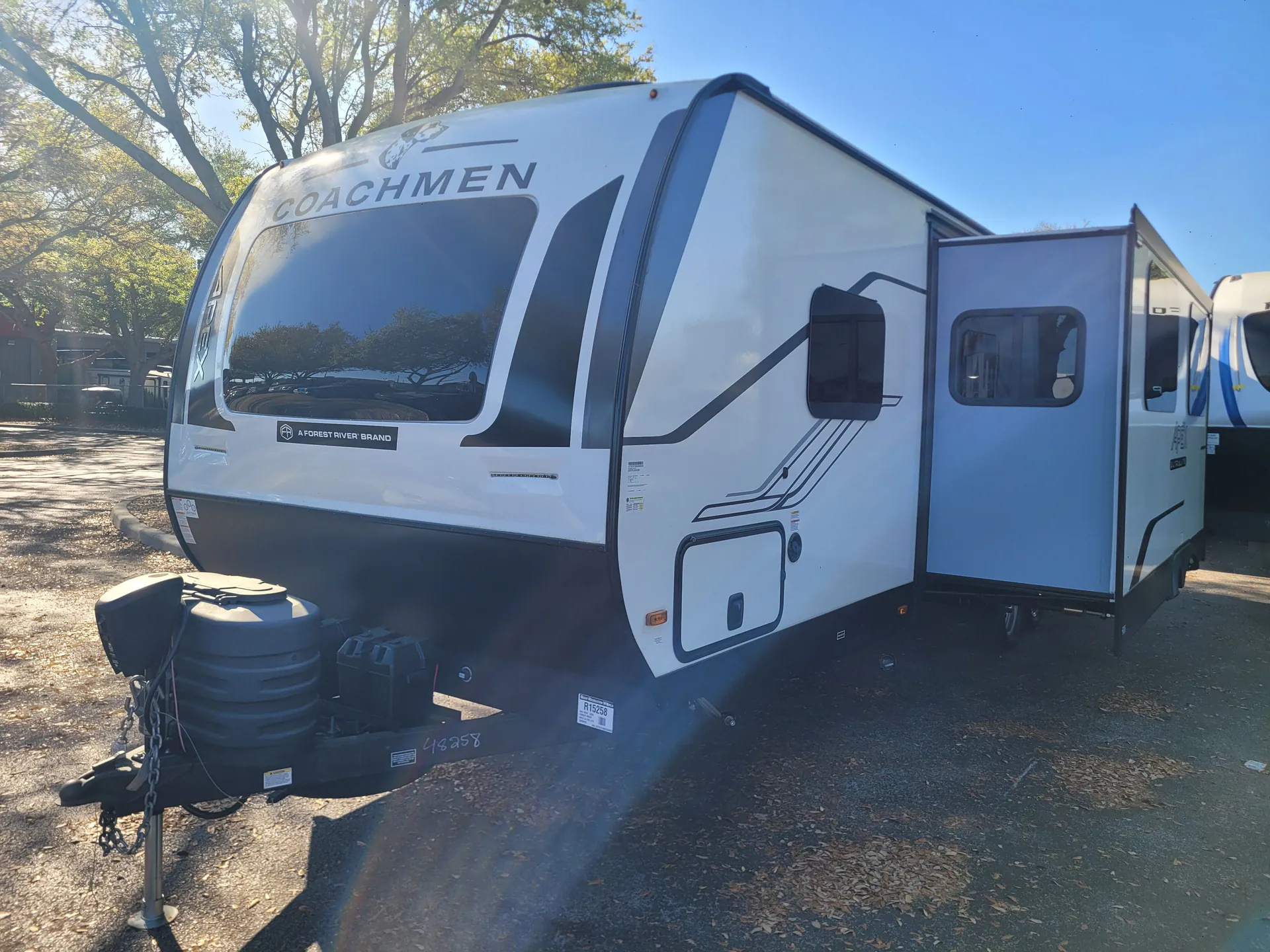 2025 Coachmen Apex Ultra-Lite 284BHSS - Photo 3