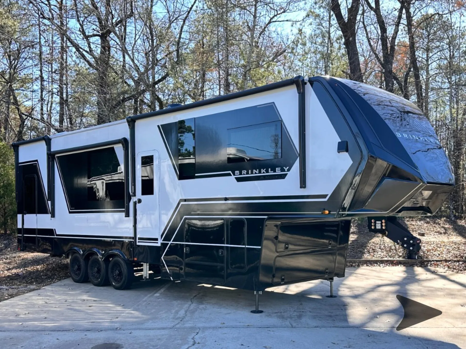 2025 Brinkley Model G 3250 - Photo 2