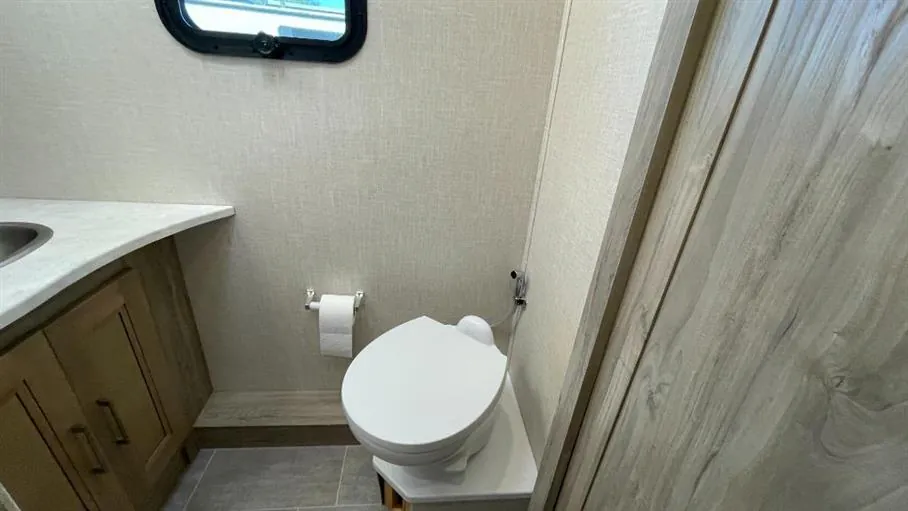 2020 Coachmen Sportscoach SRS 365RB, Photos photo 22