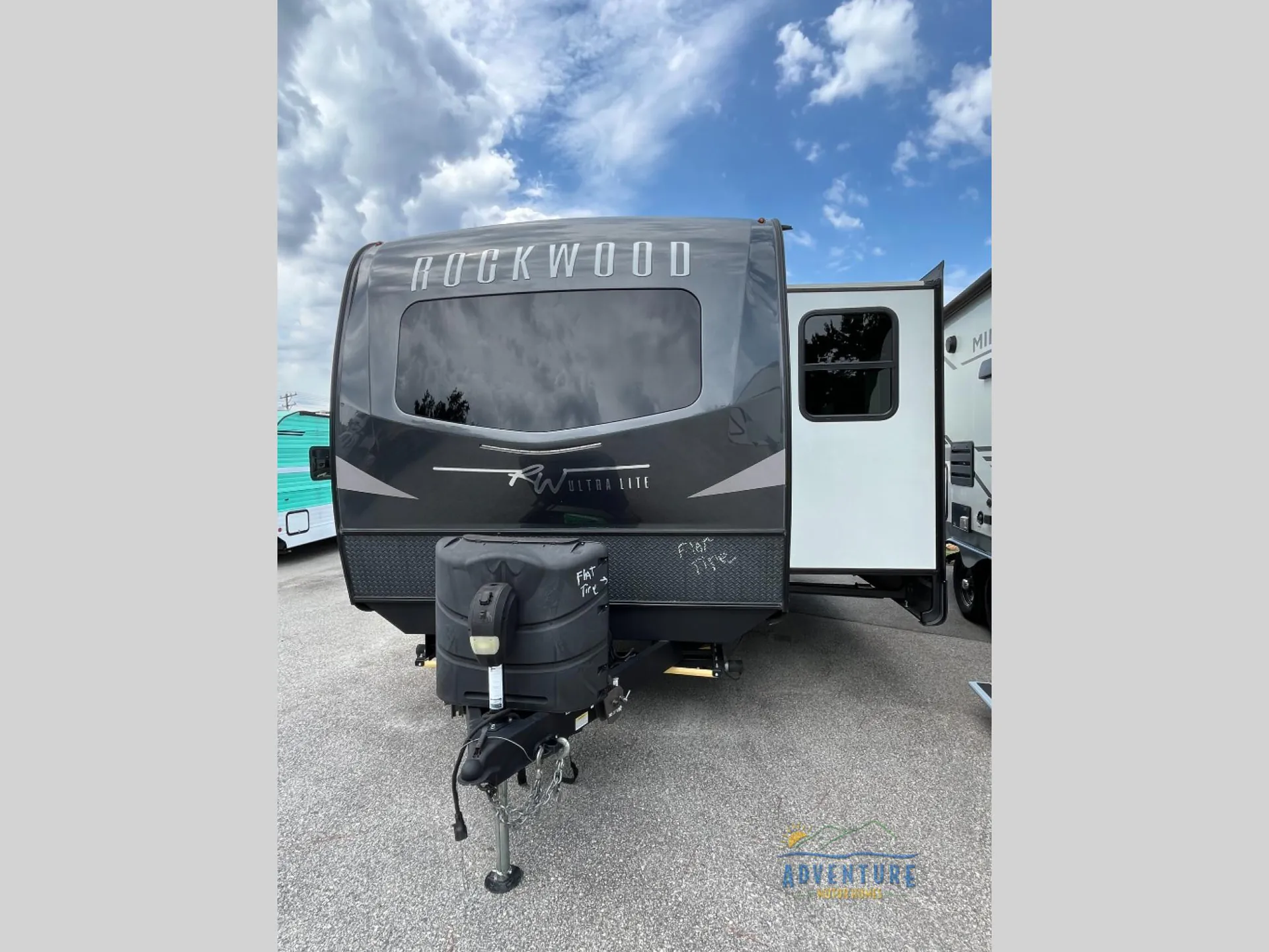 2023 Forest River Rockwood Ultra Lite 2608BS - Photo 3