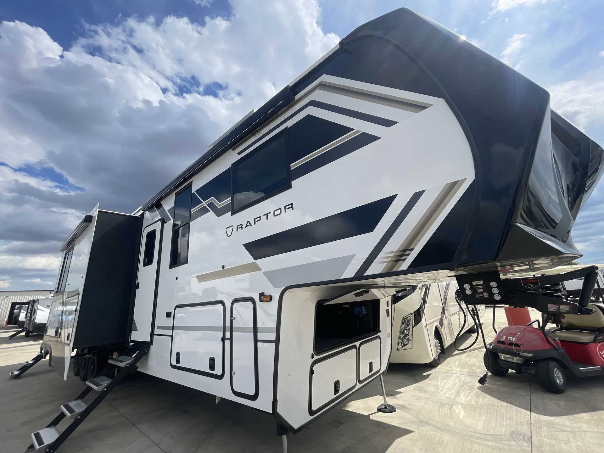 2026 Keystone Raptor 441 — Photo 1