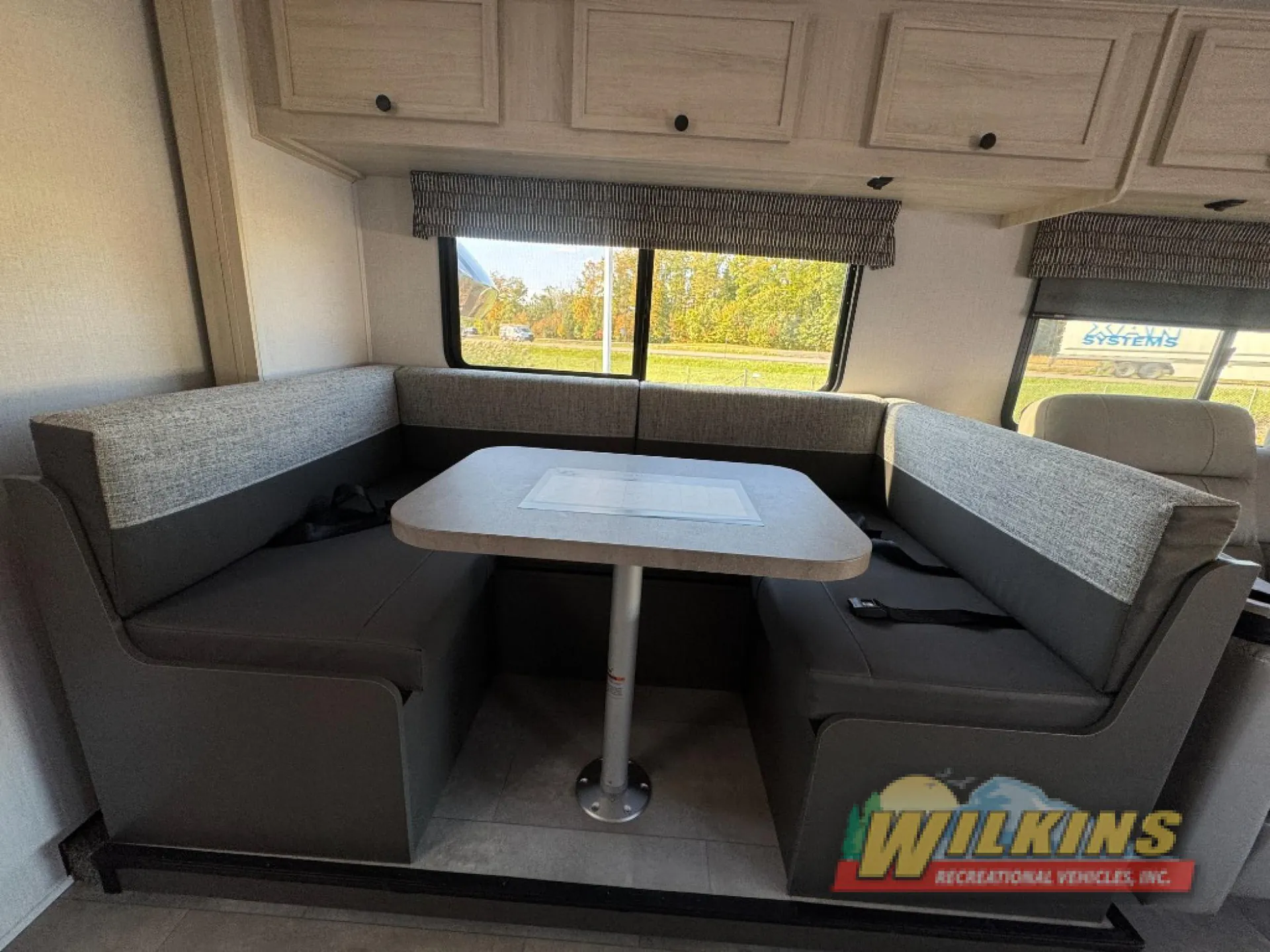 2027 Forest River Sunseeker 3010DS - Photo 4