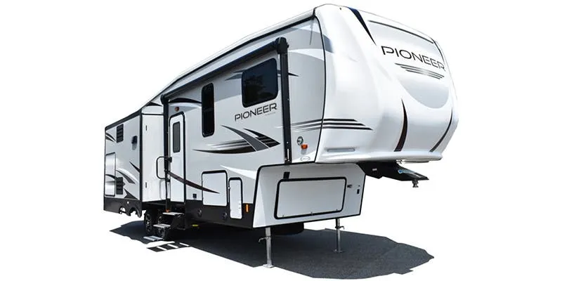 Heartland Pioneer PI 290 exterior
