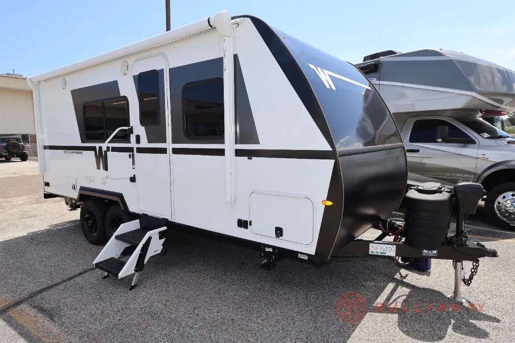2027 Winnebago Micro Minnie 2108TB - Photo 2