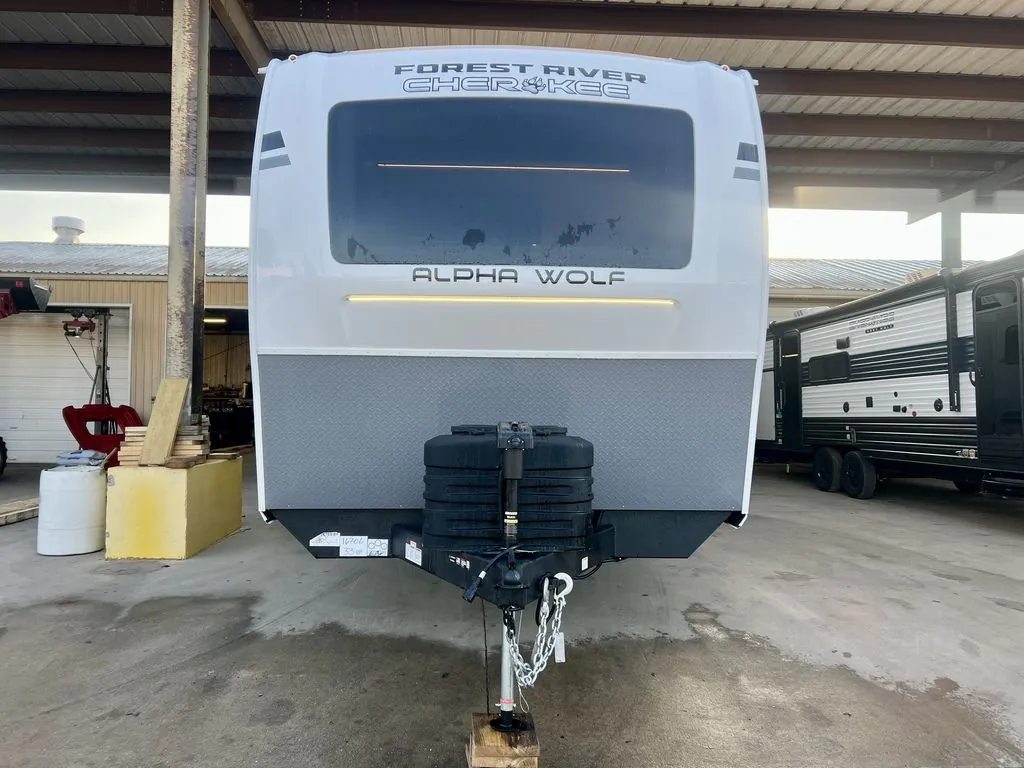 2026 Forest River Cherokee Alpha Wolf 33BH, Photos photo 6