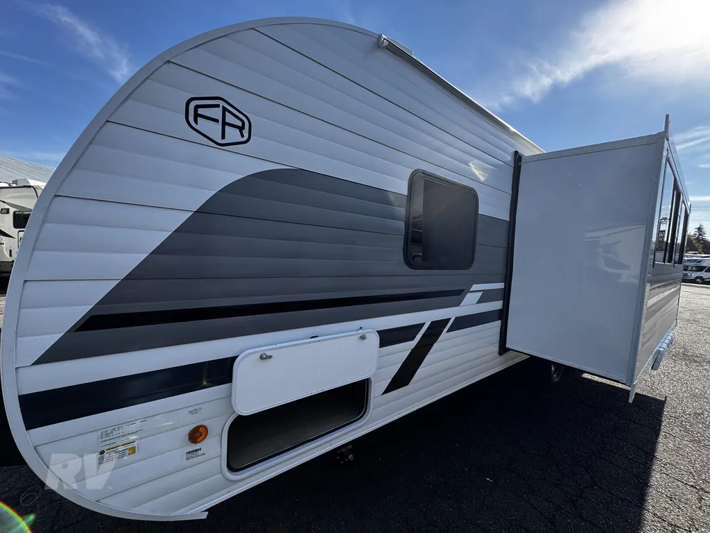 2027 Forest River EVO Lite 25ICE, Photos photo 3