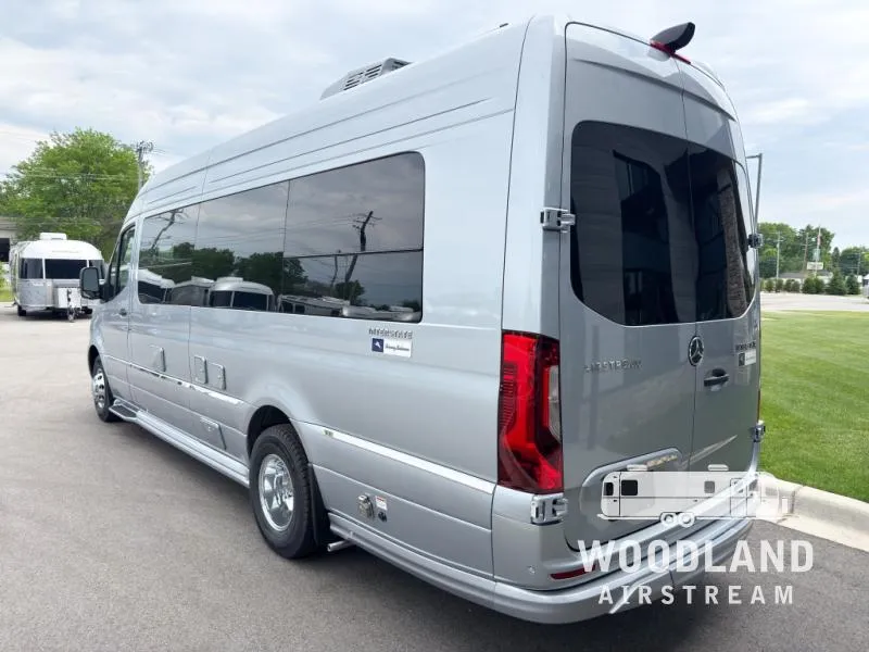 2026 Airstream Interstate 24GL Tommy Bahama New    Std. Model - Photo 4