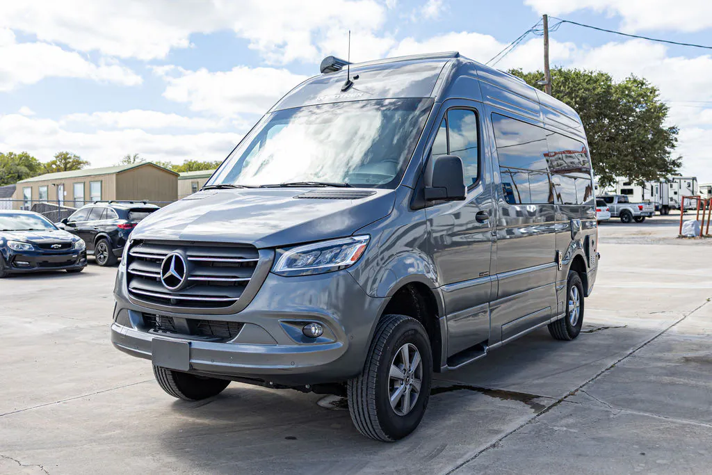 2025 Roadtrek SS Agile Base - Photo 2