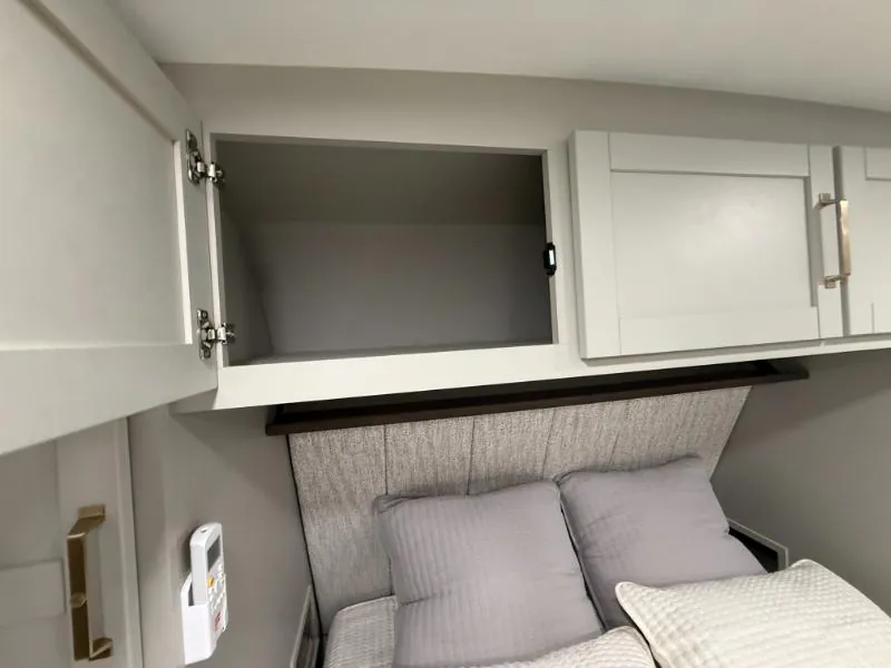 2025 Brinkley Model Z AIR 285, Photos photo 36