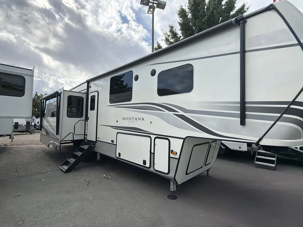 2022 Keystone Montana 3231CK, Photos photo 5