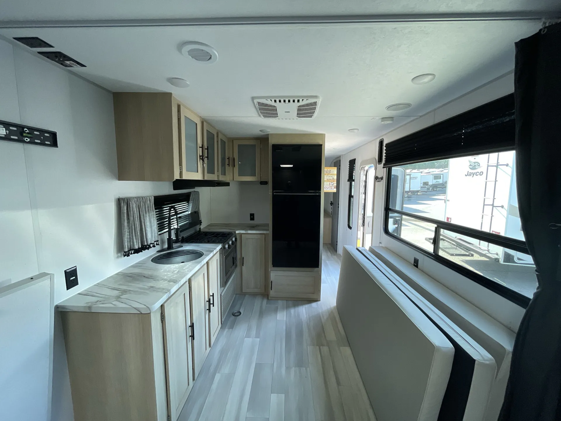 2023 Forest River Wildwood FSX 265RTK — living area main
