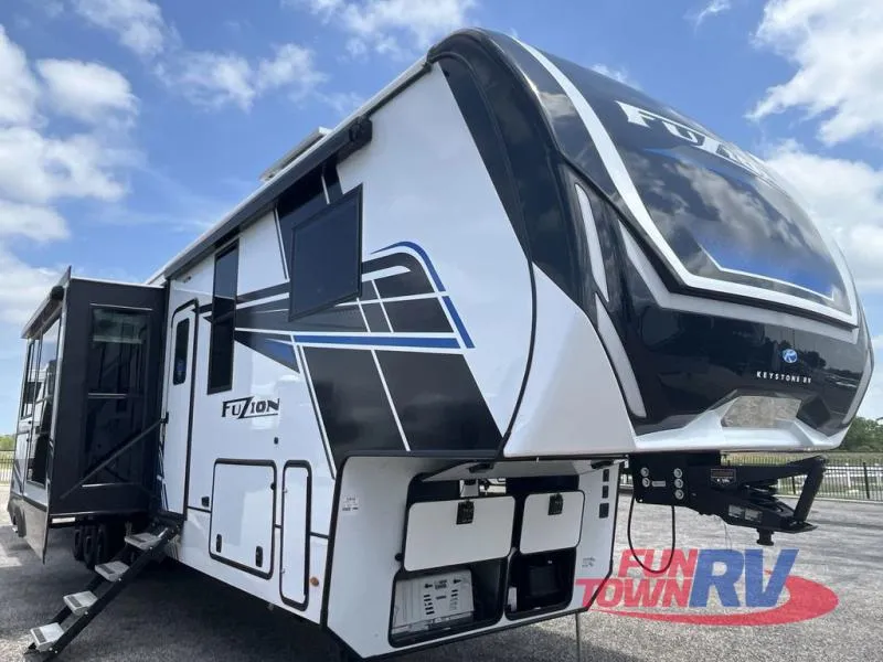 2025 Keystone RV Fuzion New    440 - Photo 2